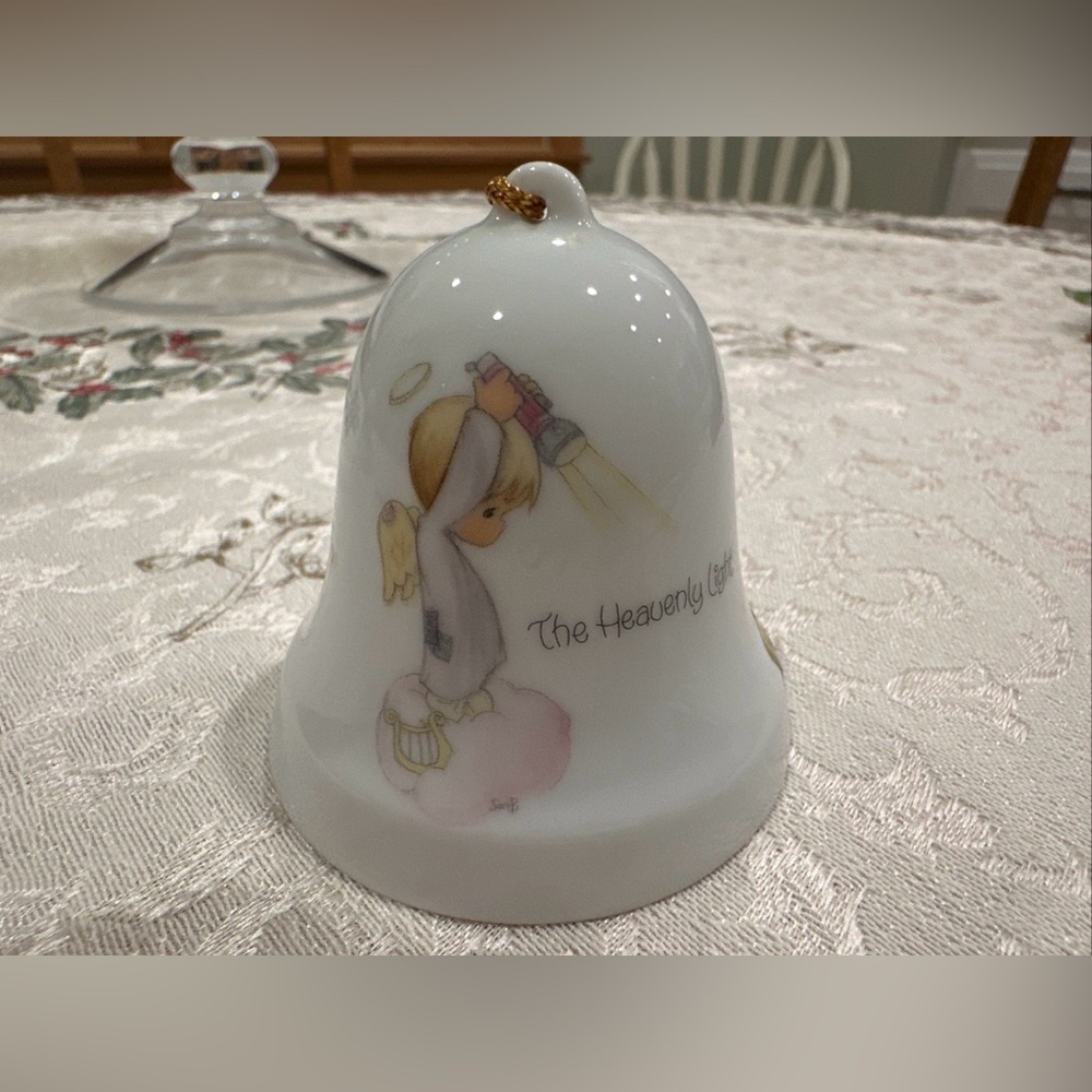 Vintage Precious Moments Ceramic Bell Ornaments The heavenly light 1983